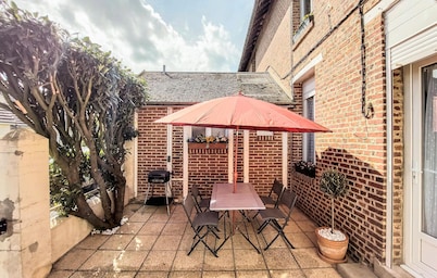 Gorgeous home in Péronne with WiFi