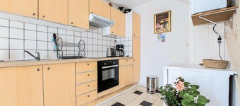 Amazing home in Péronne with kitchen