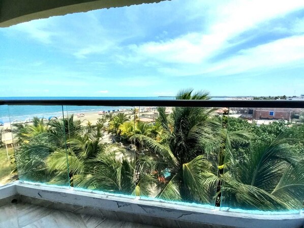 Suite estudio junior | Escritorio, insonorización, tabla de planchar con plancha y wifi gratis 