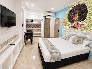 Standard-Studiosuite, Stadtblick | Schreibtisch, schallisolierte Zimmer, Bügeleisen/Bügelbrett