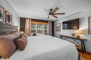 2 bedrooms, desk, iron/ironing board, free WiFi