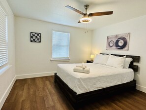 3 chambres, fer et planche à repasser, Wi-Fi gratuit, draps fournis