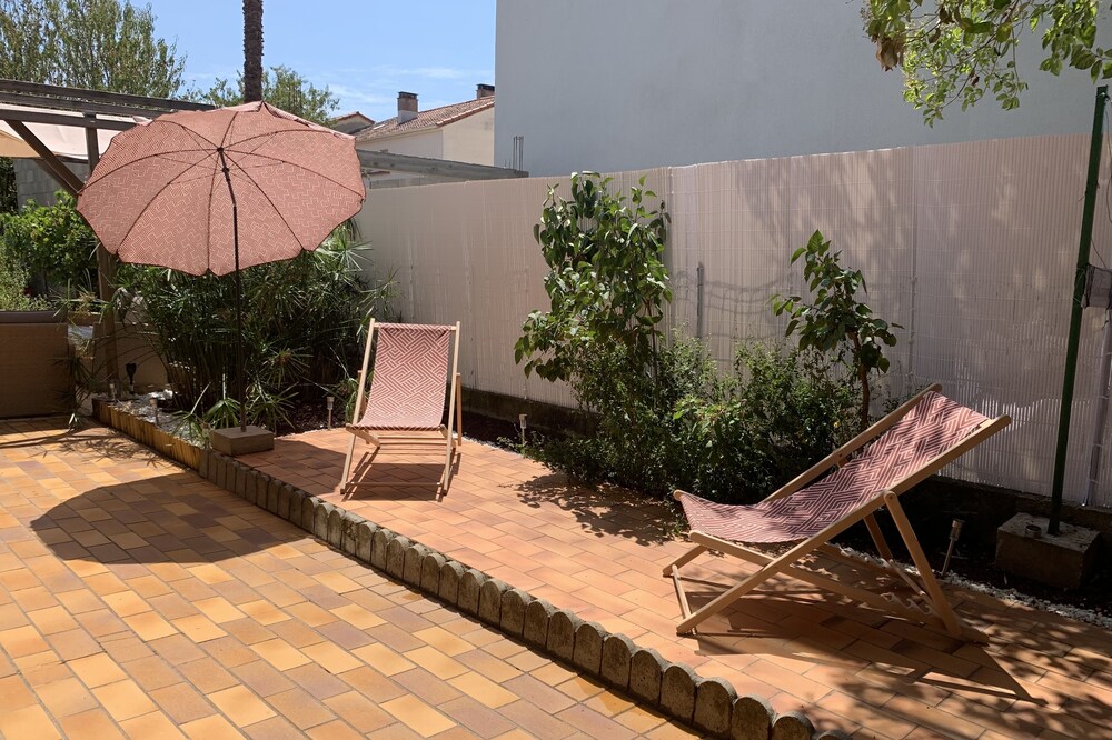 Pretty T2 ground floor whole house with independent garden