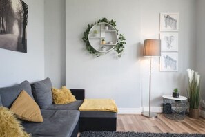 Living area - Flat in Bournemouth (Bournemouth)