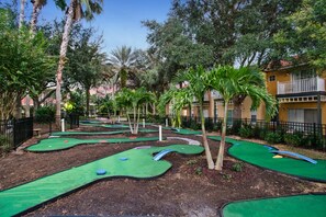 Property grounds - Magical Themed 7BR 10 mins to Disney 🌴 Theater, Pool, Spa + Resort Amenities! (Kissimmee)