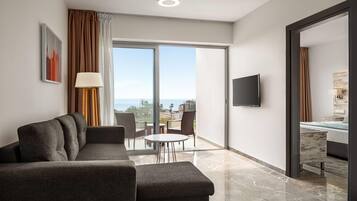 In-room safe, desk, free cots/infant beds, free WiFi