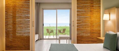 Zimmersafe, Schreibtisch, kostenlose Babybetten, kostenloses WLAN