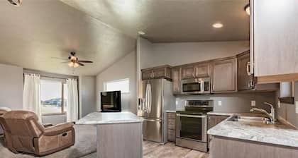 ENTIRE House in Suburbs 10 min from city center