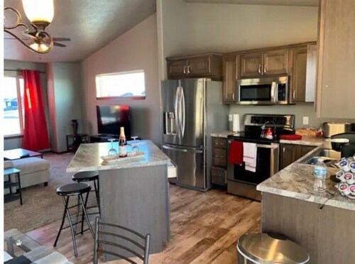 ENTIRE House in Suburbs 10 min from city center