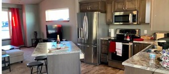 ENTIRE House in Suburbs 10 min from city center