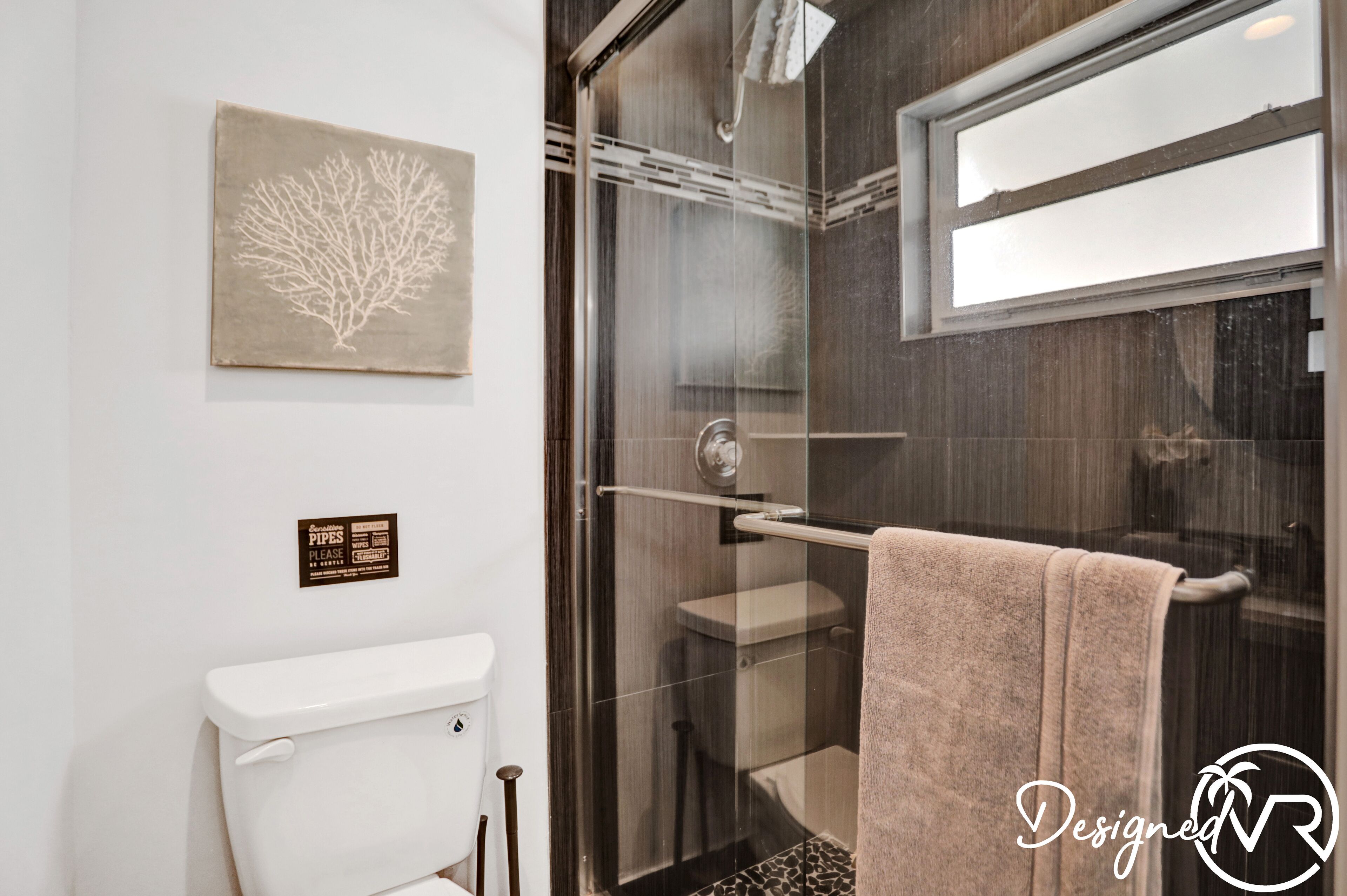 6 BR With Heated Pool Close to Beach