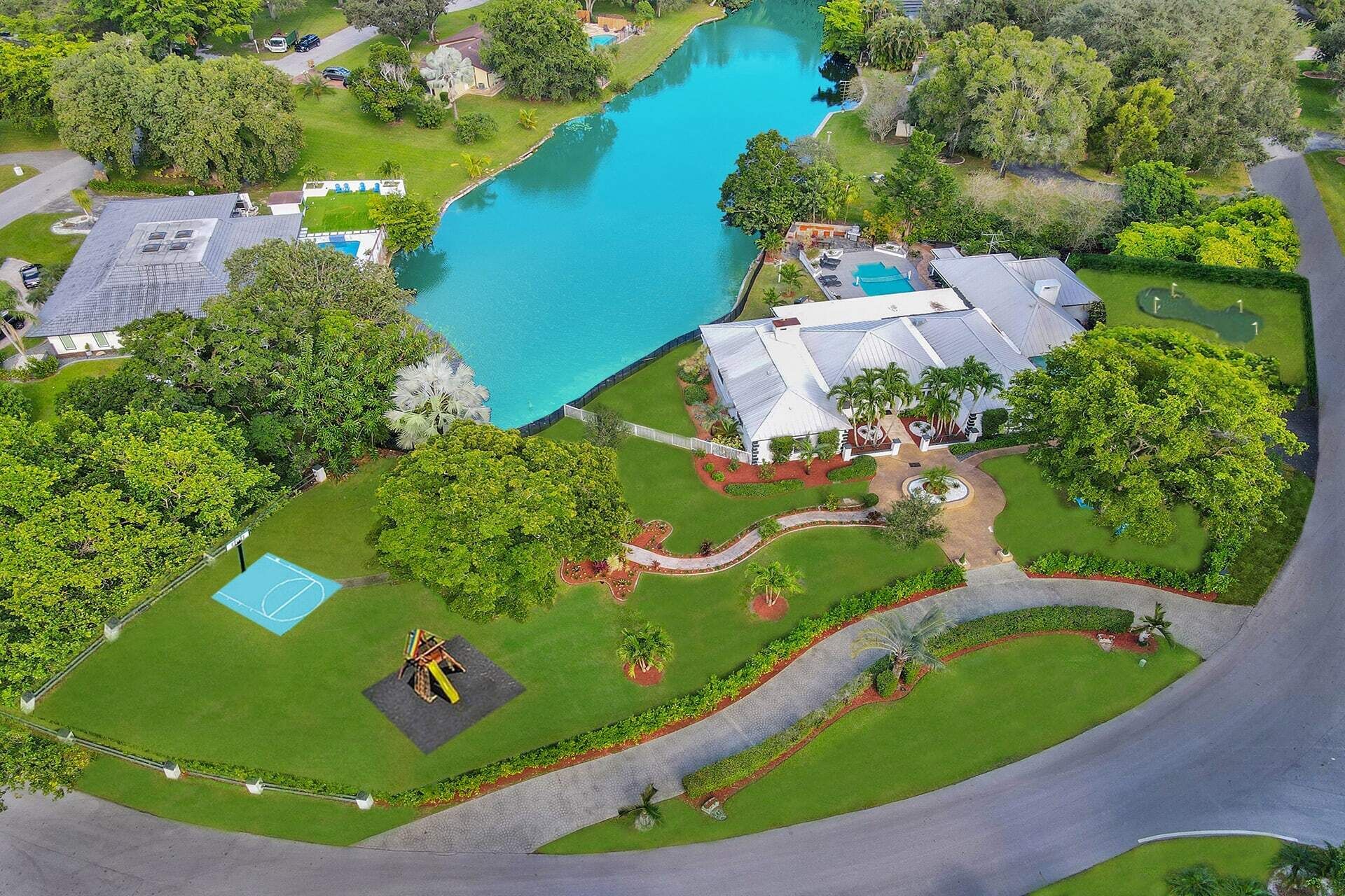 8BR Gem With Pool, Lake View & Tons of Amenities!