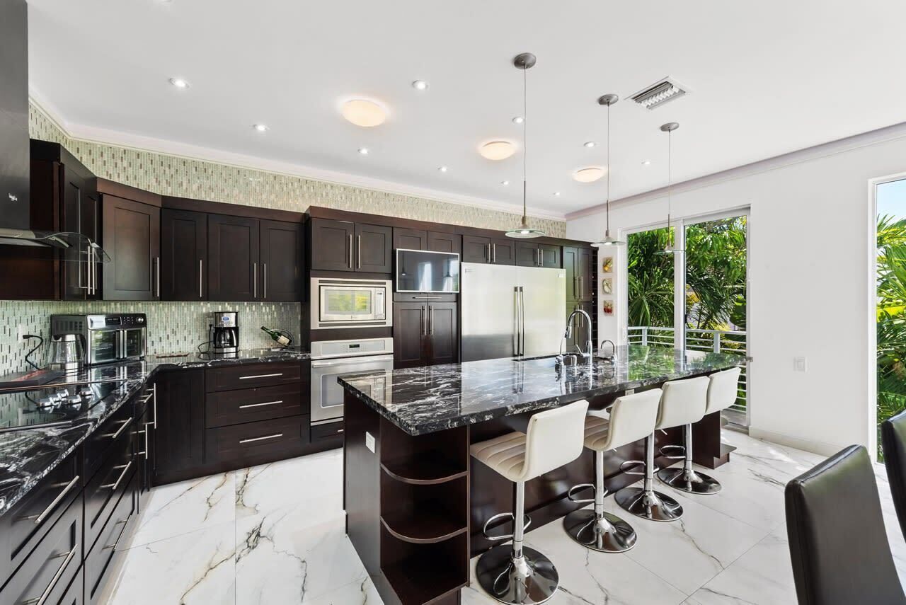 Modern Home w/ Roof Deck & Pool