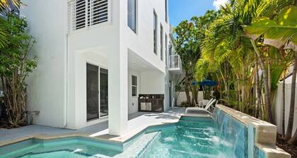 Modern Home w/ Roof Deck & Pool