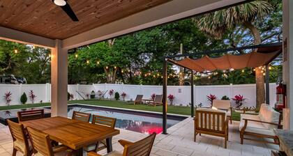 Luxury Tampa Home w/ Pool, Jacuzzi & Amenities