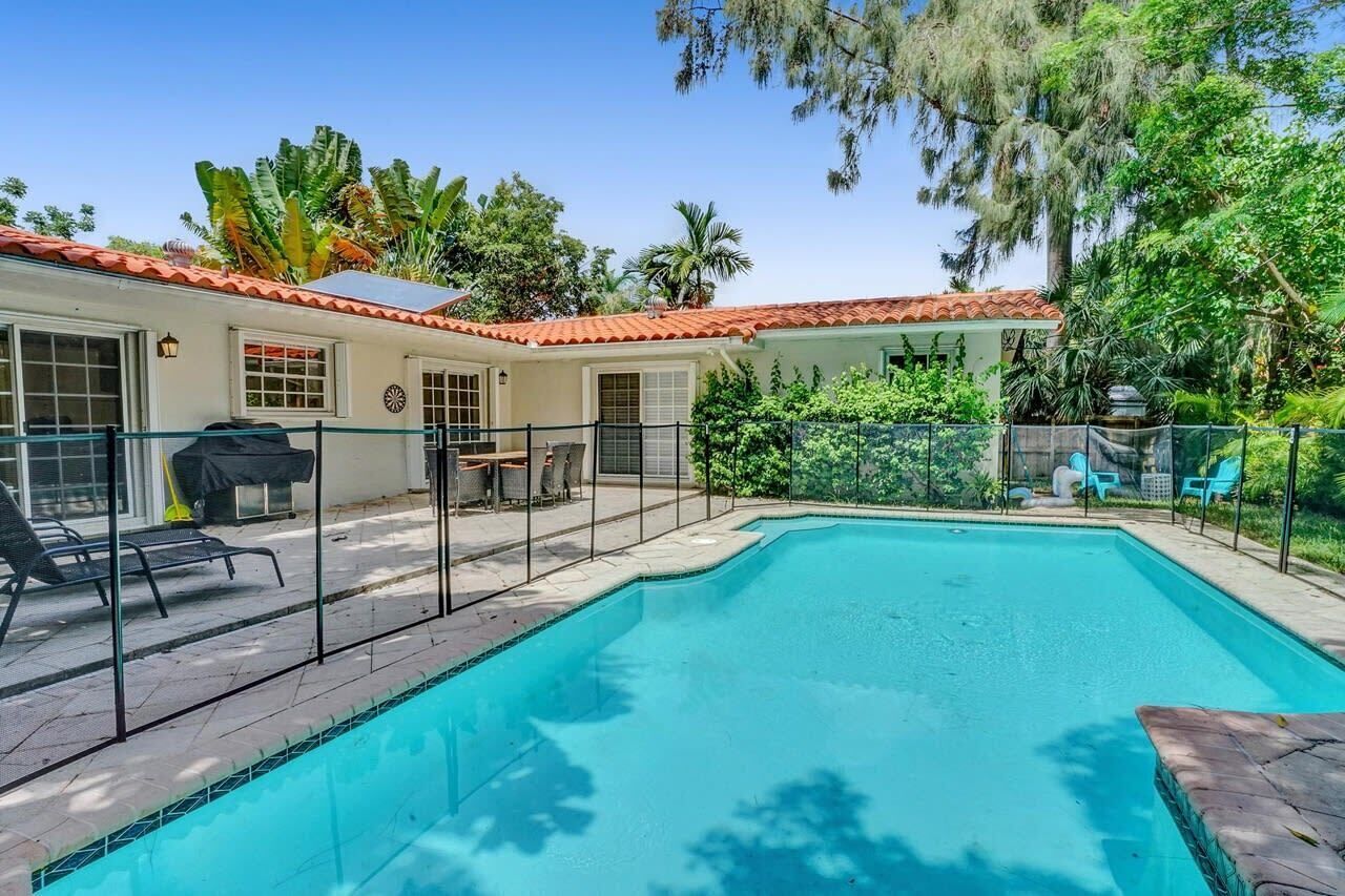 Hidden Miami Gem w/ Pool, BBQ & Minutes to Beach!