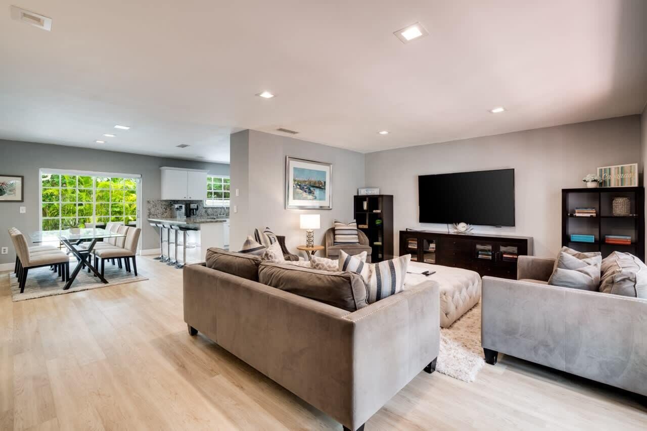 Hidden Miami Gem w/ Pool, BBQ & Minutes to Beach!