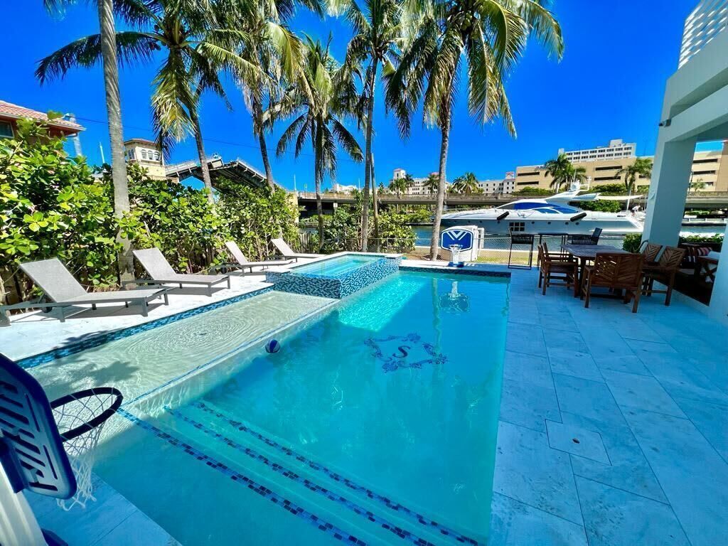 Stylish 5BR Waterfront w/ Pool + Near the Beach!