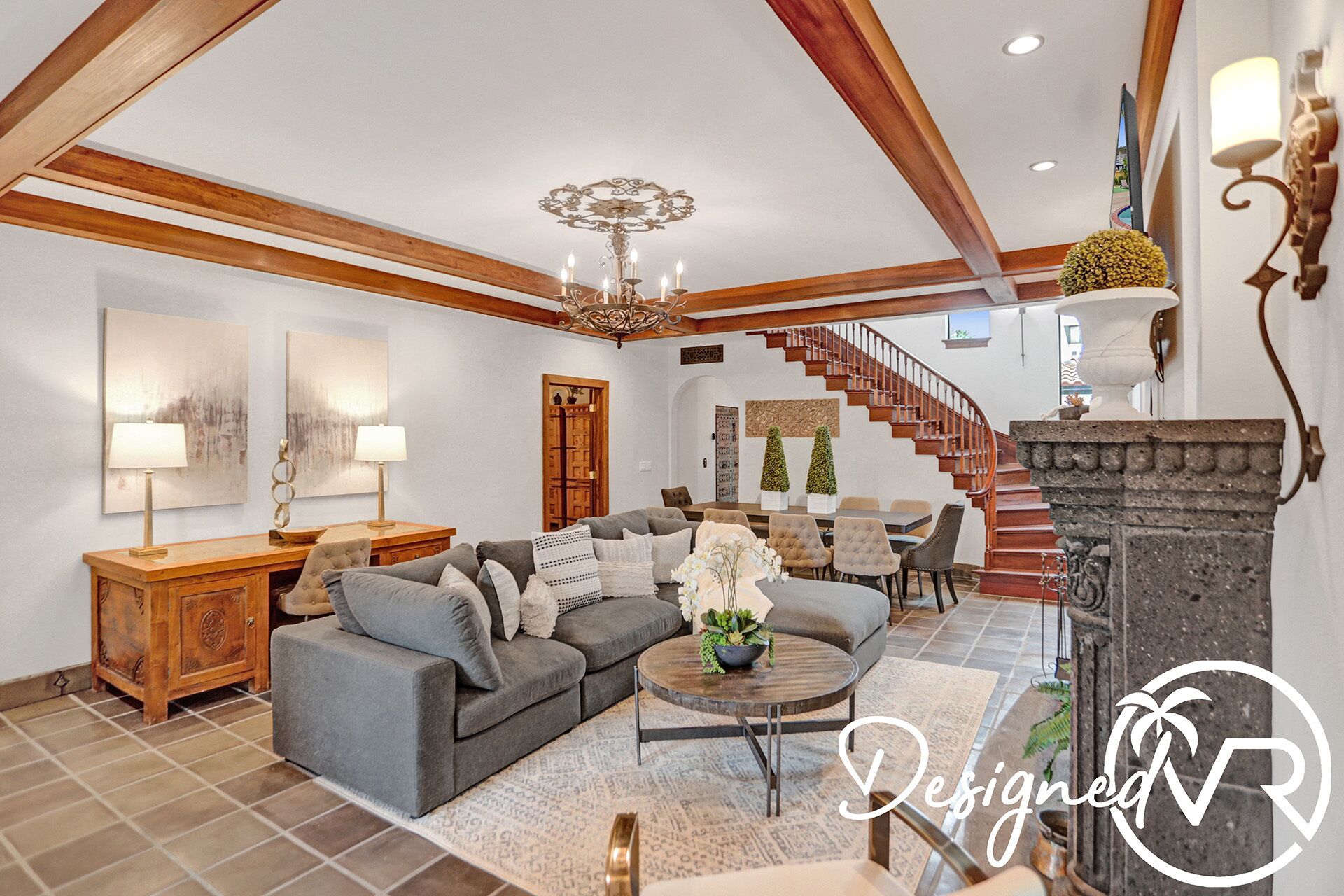 5BR Charm With Heated Pool and Lakefront