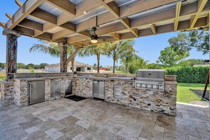 Terrace/patio - Luxury 8-br With Pool & Mini-golf & Soccer (Davie)