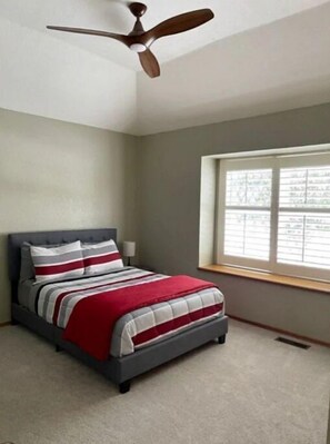 3 bedrooms, in-room safe, iron/ironing board, free WiFi