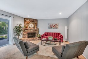 Smart TV, fireplace, music library