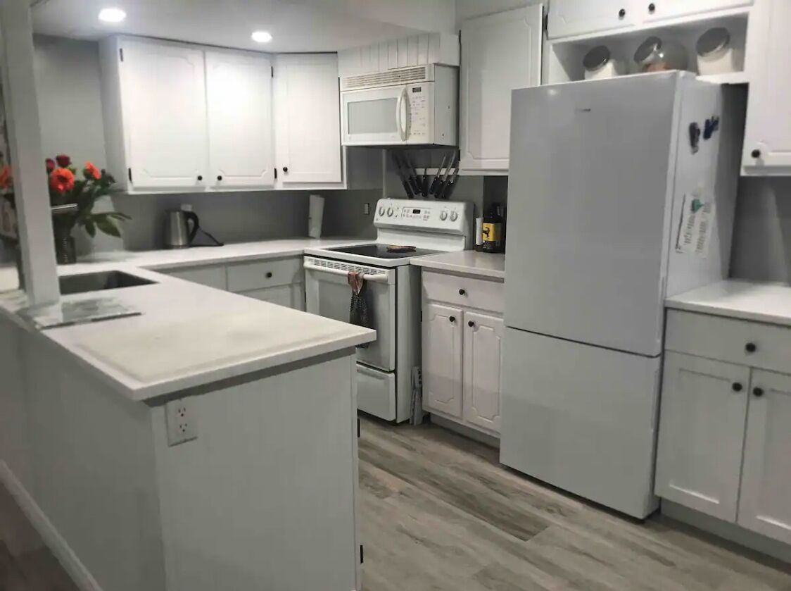 Lakeview cottage-10 min walk to main beach