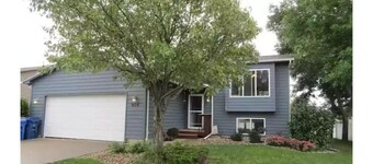 Three Bed, Two Bath, Clean/Safe, Close to downtown