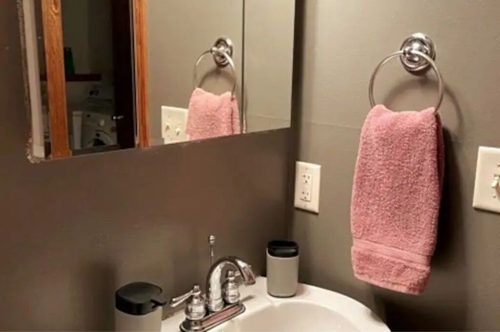 Three Bed, Two Bath, Clean/Safe, Close to downtown