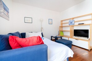 1 chambre, fer et planche à repasser, Wi-Fi, draps fournis
