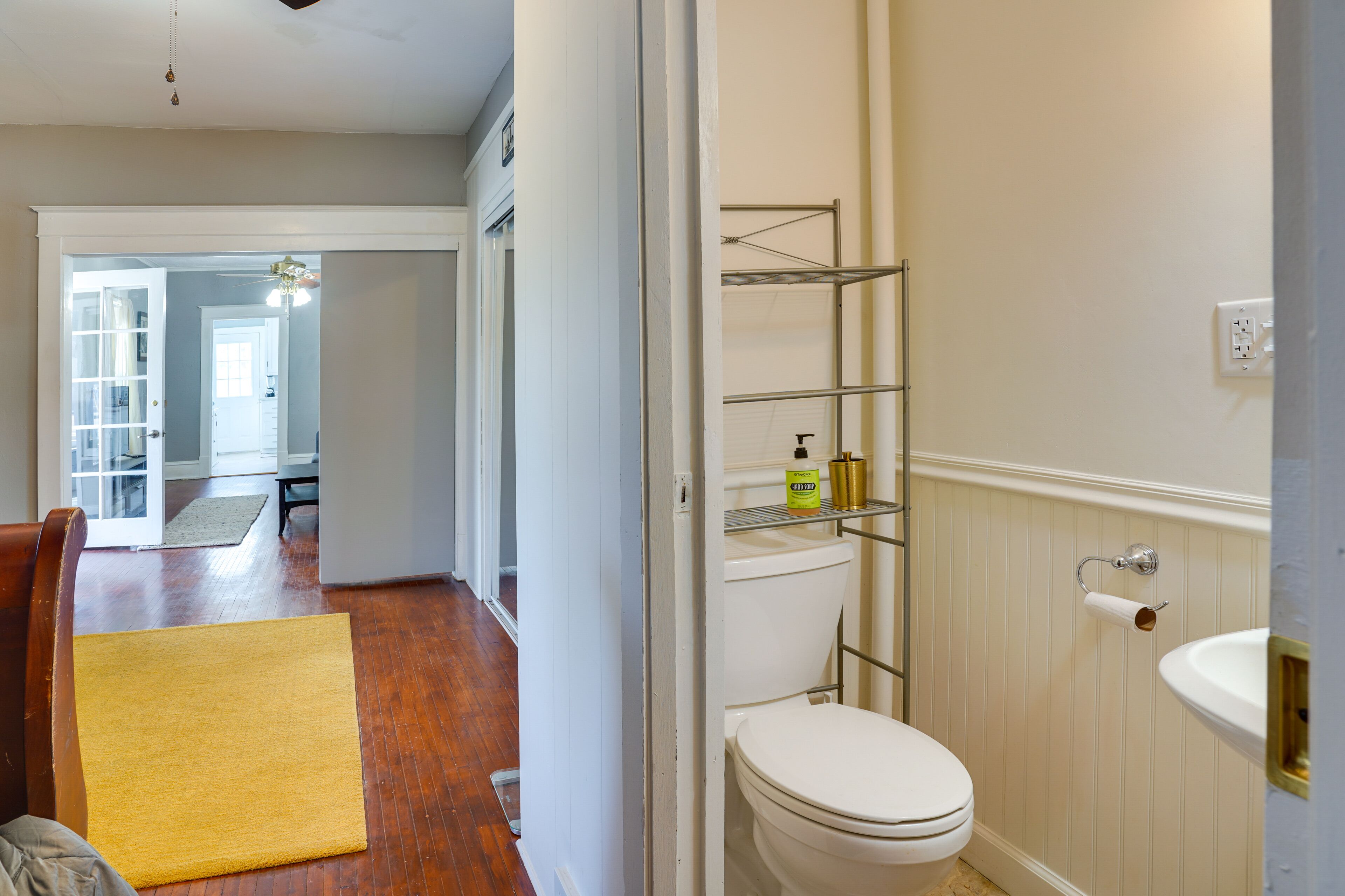 Welcoming Lakefront Mound Apartment w/ Fire Pit!