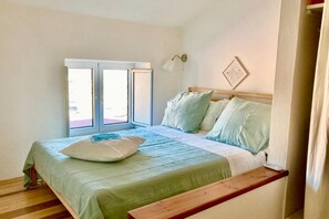 2 bedrooms, iron/ironing board, Internet