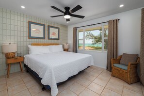 1 bedroom, desk, iron/ironing board, free WiFi - 🏝Beachfront Condo Overlooking Gulf of Mexico🏝 (Nokomis)