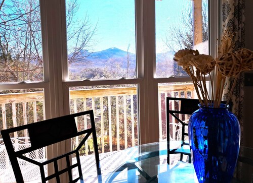 Mountain Views & Fresh Air – Easy Access Ground-Floor Stay