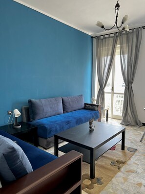 Living area - Blue house - 5min from the old médina and the city center (Tanger)