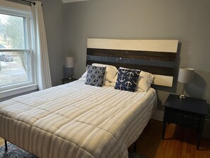 8 habitaciones, caja de seguridad en la habitación y escritorio