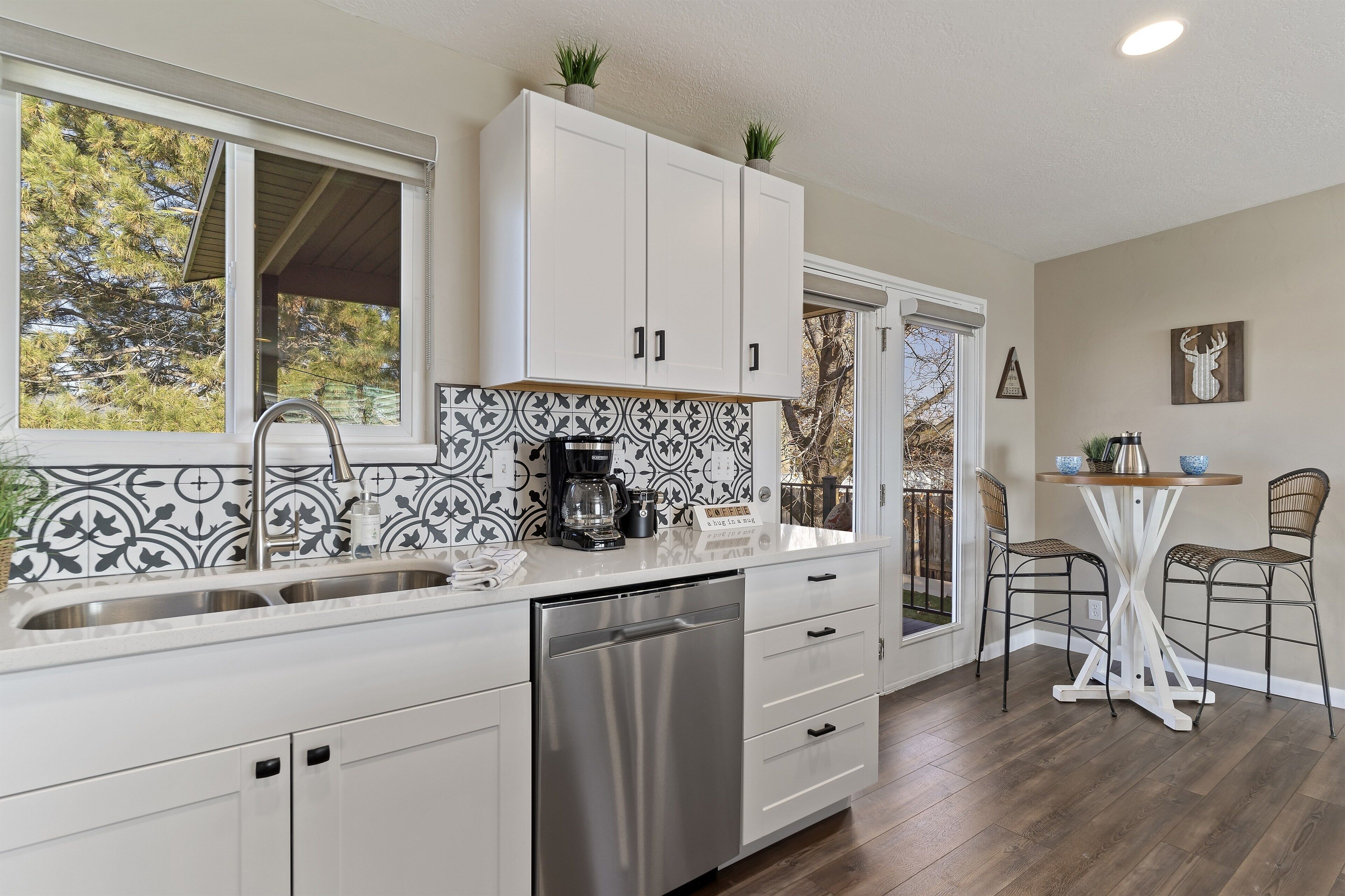 *Layton 4 Bed Home, Minutes to Hill AFB, Lagoon, Ski Hills