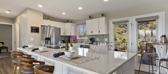 *Layton 4 Bed Home, Minutes to Hill AFB, Lagoon, Ski Hills