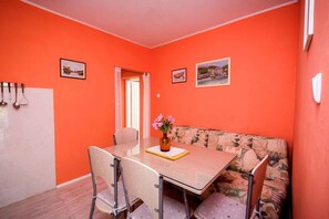 Dining - Holiday apartment mit Klimaanlage und Balkon (Gradac)