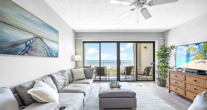 Spacious and Beautiful Direct Ocean Front Condo w/ Heated Pool and Hot Tub!