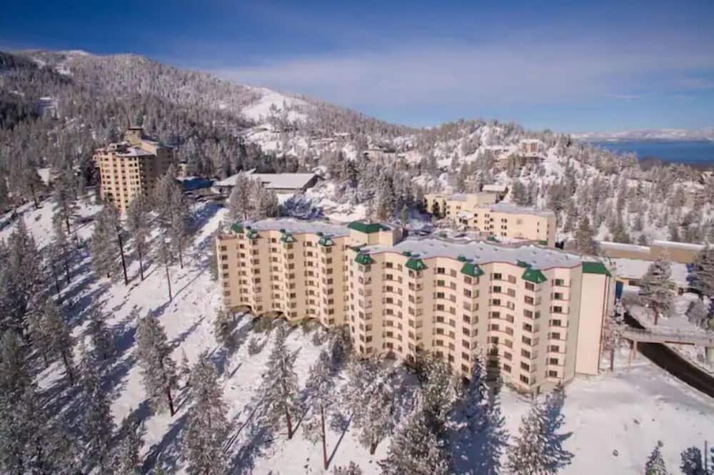 Ridge Tahoe Resort Cascade Suite sleeps 4