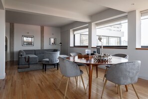 Penthouse | In-room dining