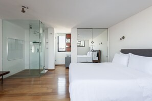 Penthouse | 3 bedrooms, free WiFi