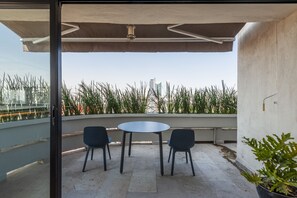Penthouse | Terrace/patio