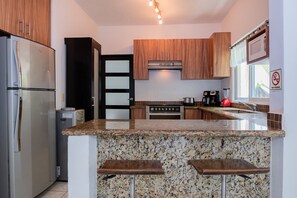 Private kitchen - 4 Bedroom home in Playacar Phase 1 with Private Pool by BRIC Vacation Rentals (Solidaridad)