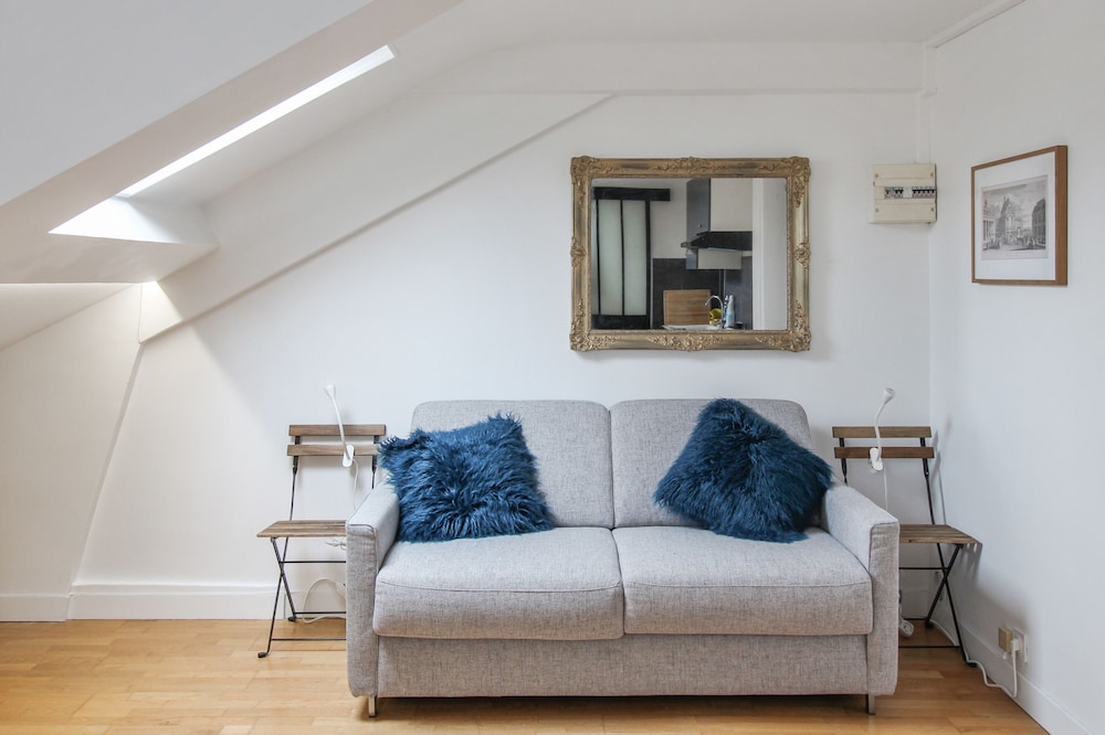 Charming studio 3 min away from Château de Versailles - Welkeys