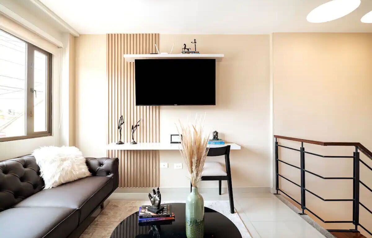 Dreamy duplex near the airport