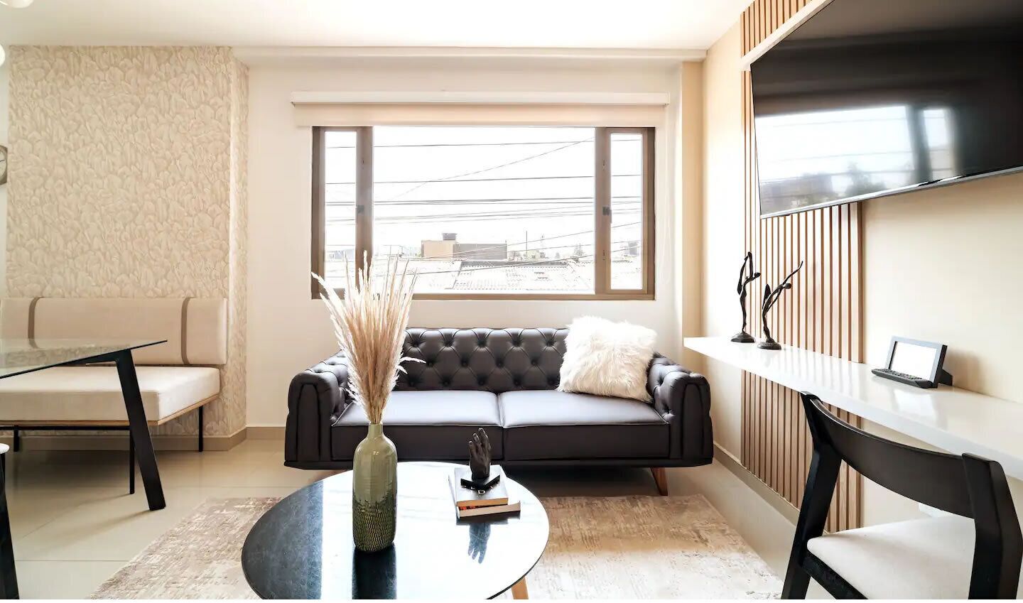 Dreamy duplex near the airport