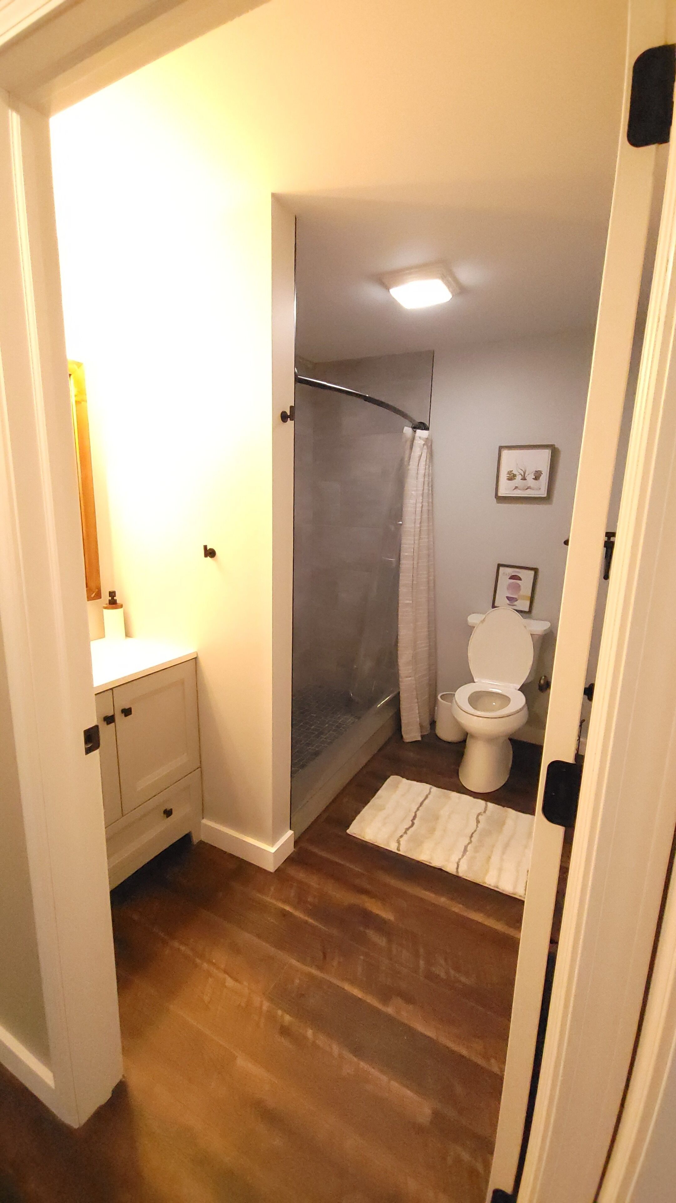 End-unit apartment with spacious lawn