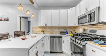 Modern 2BHK - 15 mins bus ride to Time Square, NYC